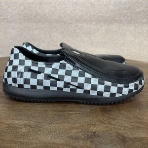 MOZO Sharkz Slip On Shoe Women's size 7 Leather‎ Checkered Slip Resistant Work